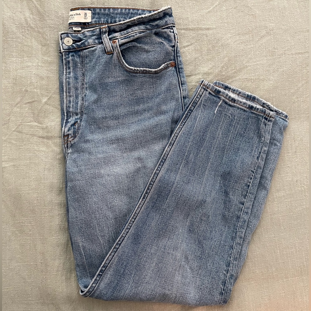 Abercrombie Curve Love High Rise mom jeans - size 12